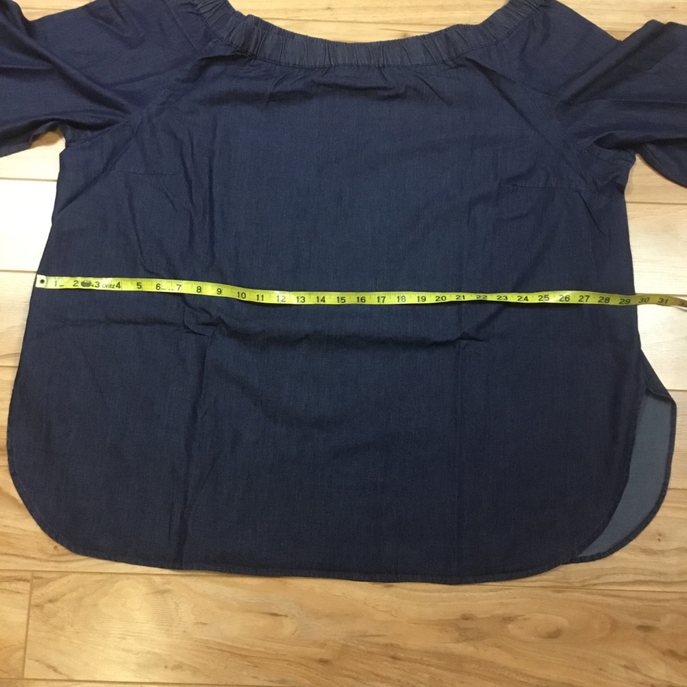 Off The Shoulder Top (FINAL PRICE DROP) - Picture 4 of 5